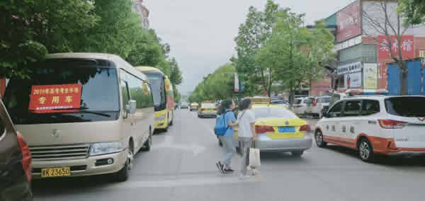 又是一年高考季，又到愛(ài)心送考時(shí)