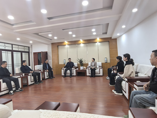 隴運(yùn)集團(tuán)潤(rùn)華旅游客運(yùn)公司、晟游天下旅行社與隴南師范學(xué)院歷史文化與旅游學(xué)院達(dá)成見習(xí)合作意向